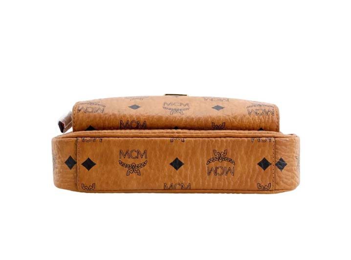 MCM Klassik Visetos Leather Camera Bag Unisex Cognac — изображение 3