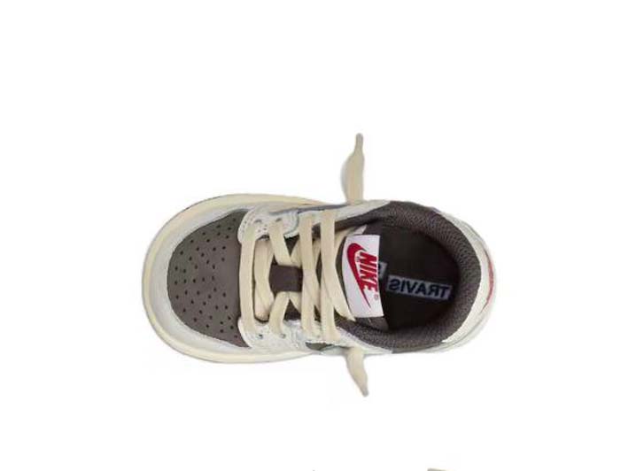 Travis Scott x Jordan 1 Low OG 'Reverse Mocha' — изображение 4