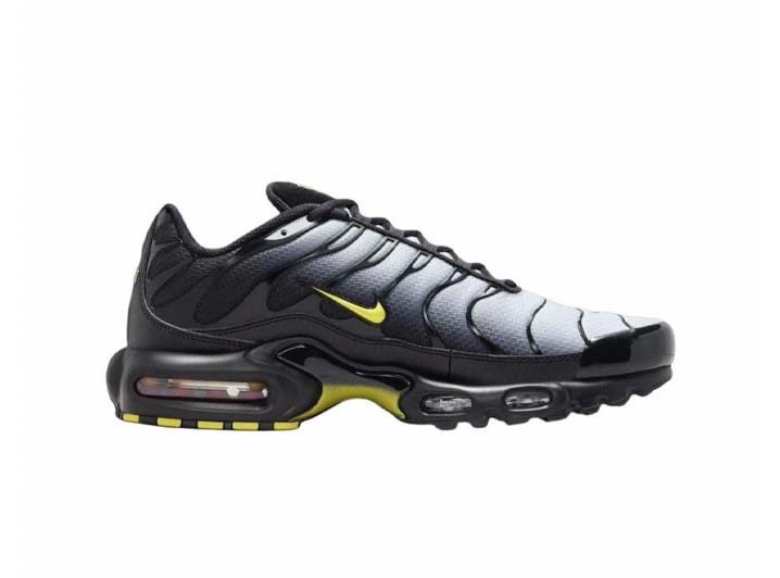 Nike Air Max Plus 'Black Opti Yellow' — изображение 6
