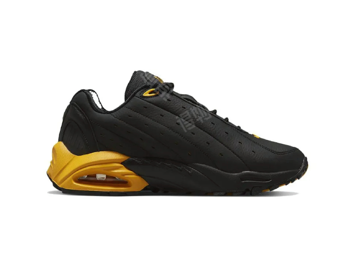 Nocta x Nike Hot Step Air Terra “Black University Gold” — изображение 6