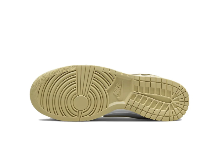 Nike Dunk "Team Gold" low top sneakers for men. — изображение 2