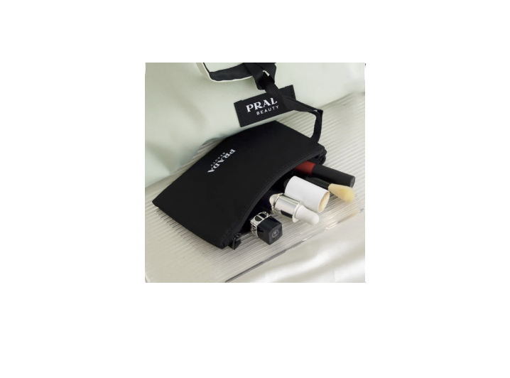 A spacious PRADA bag for storing cosmetics. — изображение 2