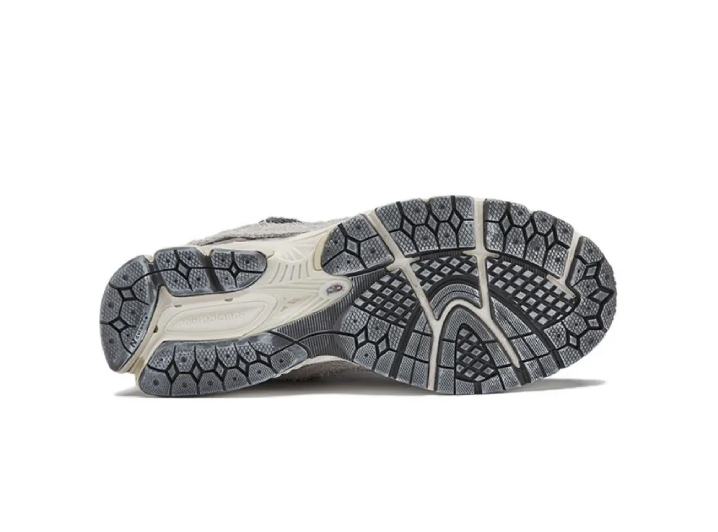 New Balance NB 2002R “Cloud Rain Gray” — изображение 2