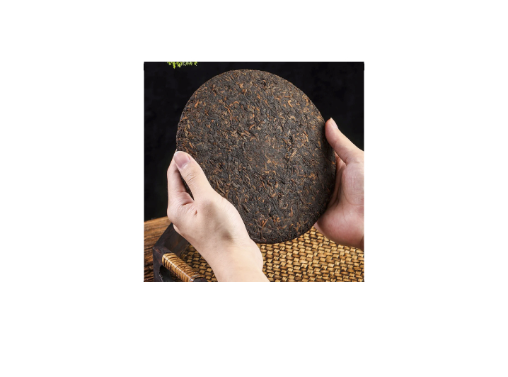 Pu-erh tea "Seven Sons" from San Yin, Yunnan, Menghai, 357g, Lao Ban Zhang, aged, strong aroma, ancient tea bar — изображение 5