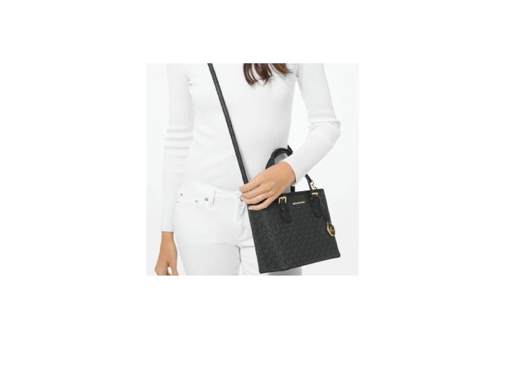 The MICHAEL KORS MK Jet Set Travel Tote features the iconic logo and charm print. — изображение 2