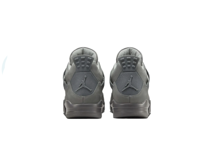 The Jordan Air Jordan 4 SE "Smoke Grey" is a mid-top basketball shoe for men. — изображение 3