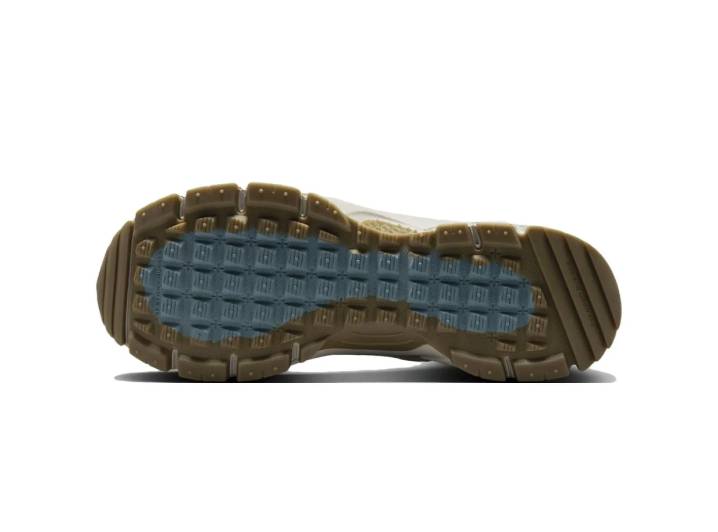 Nike Zoom Vomero Roam Low Men's Sneakers — изображение 2