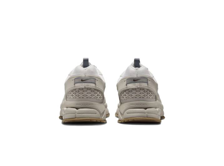 Nike Zoom Vomero Roam Low Men's Sneakers — изображение 3