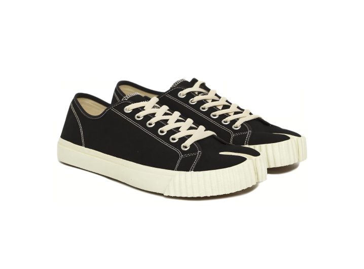 Stylish low-top sneakers from Maison Margiela Tabi for men. — изображение 4