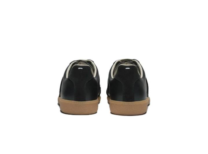Maison Margiela Replica Calfskin Round Toe Elastic Band Low-Top Sneakers for Men, Black — изображение 2
