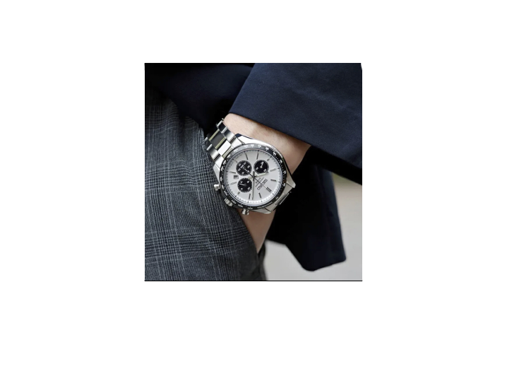 SEIKO men's watch with solar-powered quartz movement and stainless steel strap. — изображение 5