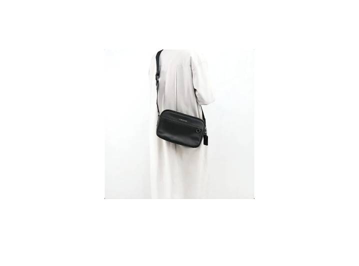 COACH Graham 23 logo leather messenger bag, medium size, men's, black. — изображение 6
