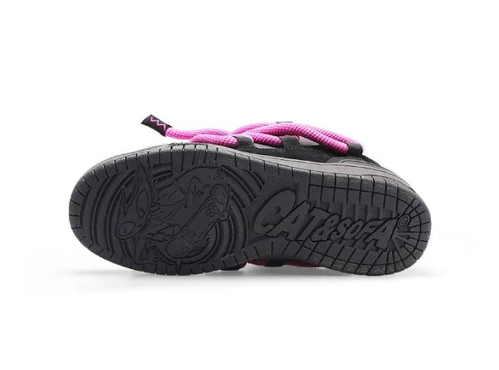 Cat and Sofa Dreadlocks Series Casual Round Toe Lace-up Low-top Sneakers, Unisex, Black and Pink — изображение 2