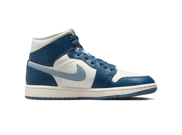 Jordan Air Jordan 1 Mid "Sky J French Blue" Comfortable, Durable, Breathable Mid-Top Retro Basketball Shoes for Women (Blue) — изображение 6