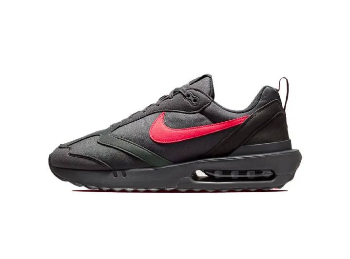 Nike Air Max Dawn: Breathable Low-Top Running Shoes for Men, Black/Red.