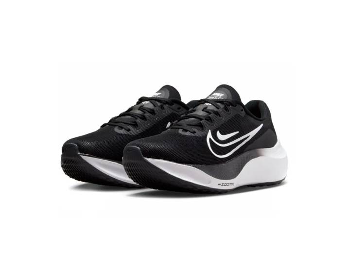 Nike Zoom Fly 5 Women's Running Shoe with High-Speed Foam Comfort - Black and White — изображение 5