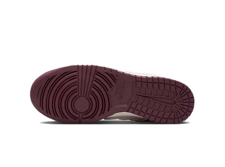 Nike Dunk Low "Valentine's Day" Women's Low-To-the-Shoes (Beige/Pink) — изображение 2