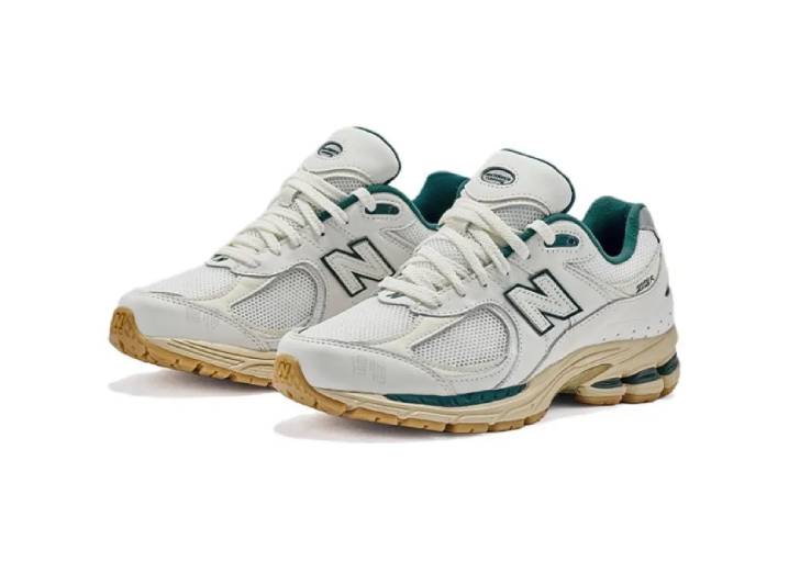 New Balance NB 2002R Retro Sports Leather and Fabric Unisex Sneakers in White and Green — изображение 5
