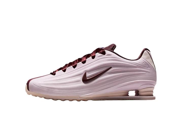 Nike SHOX Z Fabric SE Women's Casual Sneakers, Pink.