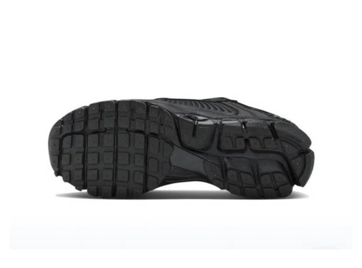 Nike Zoom Vomero 5 sneakers – non-slip, breathable, low-top, casual, unisex, black. — изображение 2