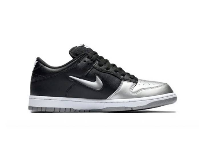 Supreme x Nike Dunk SB Metallic Silver — изображение 4
