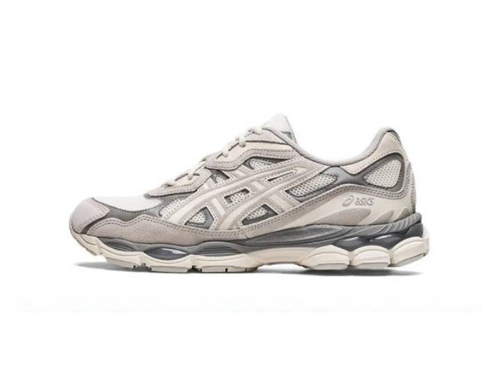 ASICS GEL-NYC retro-style sneakers: versatile, durable, non-slip, low-top, casual, unisex.