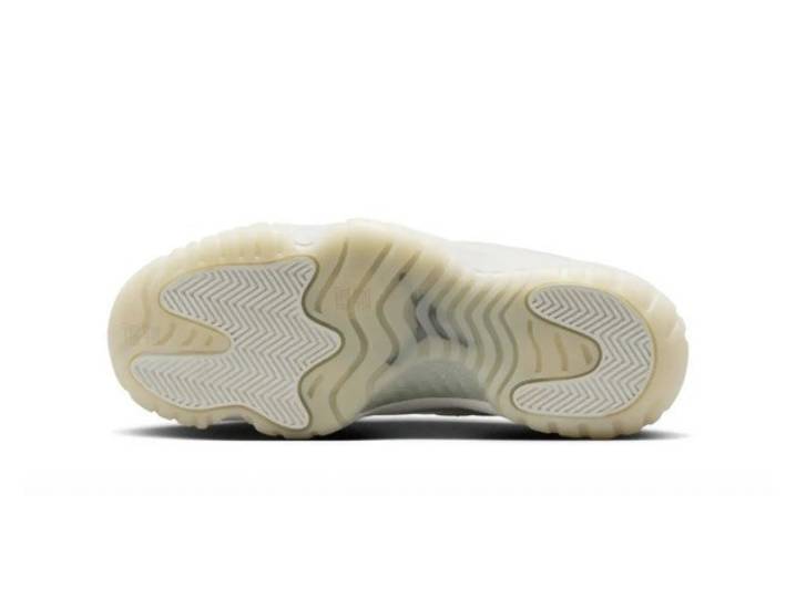 Jordan Air Jordan 11 RETRO Pearl Lightweight Cushioned Mid-Top Retro Basketball Shoes Women's Pearl White — изображение 3