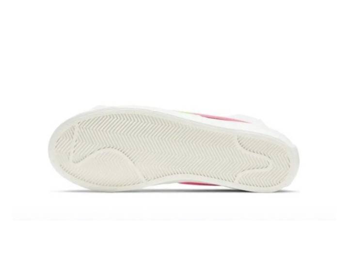 Nike Blazer 77 Infinite Synthetic Leather Gatorade Fit Mid-Top Sneakers Women's White/Red/Green — изображение 2