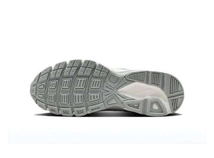 Nike Initiator Comfortable, Versatile, Shock-Absorbing, Durable Low-Top Running Shoes, Women's, White — изображение 5
