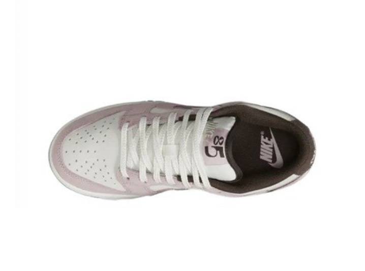 Nike Dunk Low Double Swoosh Leather Low-Top Sneakers, Women's, Pink. Features a soft, comfortable, thin sole for cushioning. Pink — изображение 3