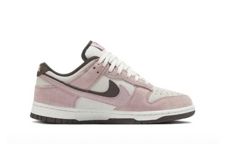 Nike Dunk Low Double Swoosh Leather Low-Top Sneakers, Women's, Pink. Features a soft, comfortable, thin sole for cushioning. Pink — изображение 4