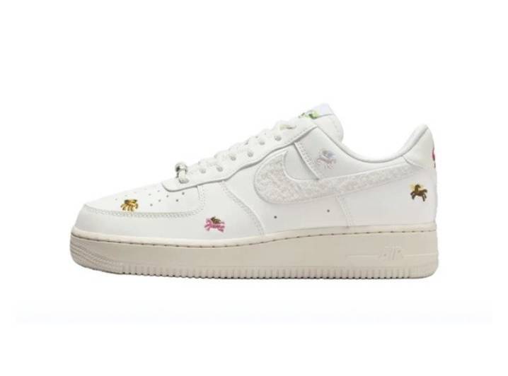 Nike Air Force 1 '07 Year of the Horse Limited Edition CNY New Year Collection Classic Comfortable Low-Top Sneakers for Women, White