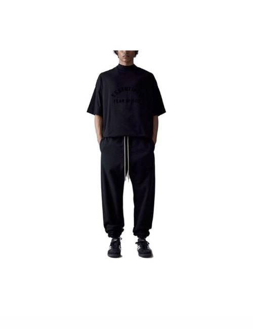 Fear of God Essentials SS23: Футболка Core S в цвете Jet Black — изображение 3