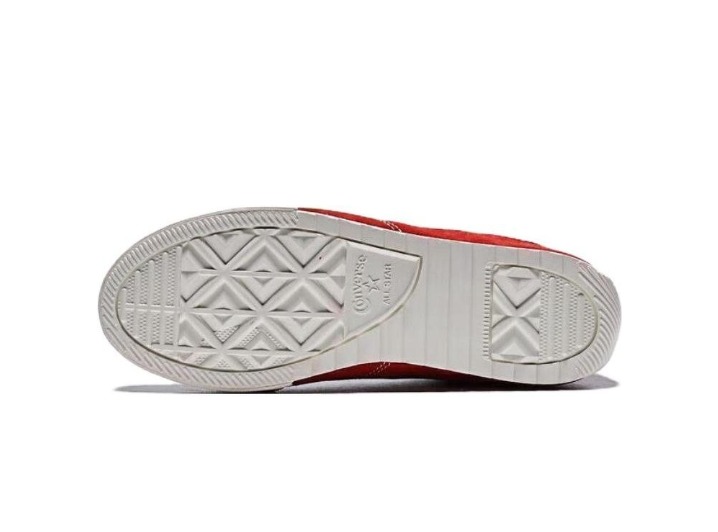 Converse Chuck Taylor All Star: Красные низкие кеды для повседневного стиля — изображение 2