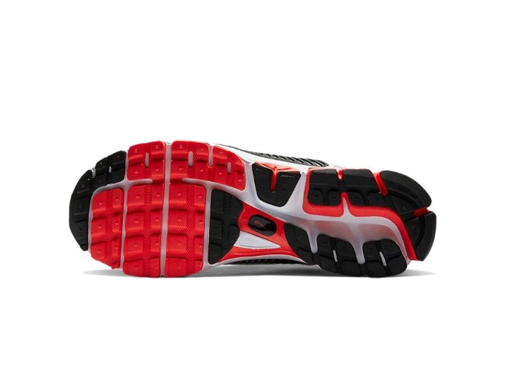 Nike Zoom Vomero 5 — мужские беговые кроссовки, Black/Red/White — изображение 2