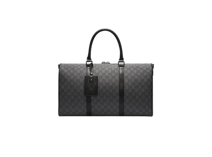 Jordan Monogram: Большая дорожная сумка с шахматным принтом и молнией из полиэстера — изображение 3