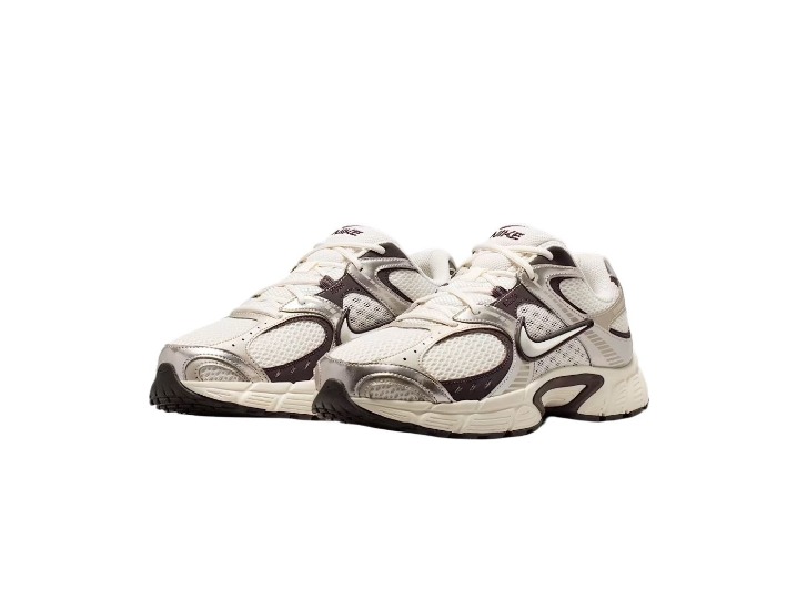 Nike V5 RNR: Мужские кроссовки в цвете Phantom Gray/Gentle Cool — изображение 3