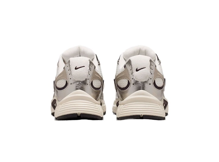 Nike V5 RNR: Мужские кроссовки в цвете Phantom Gray/Gentle Cool — изображение 5