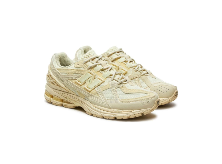 New Balance 1906U: Комфортные кроссовки для города в бежевом цвете — изображение 3
