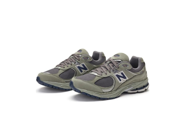 New Balance 2002R: Кроссовки из ткани и кожи в сером цвете — изображение 3