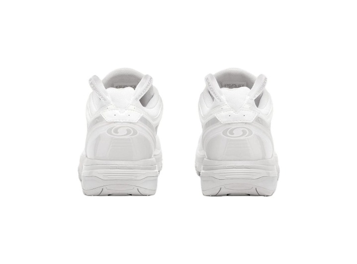 MM6 Maison Margiela x Salomon ACS Pro: Белые кроссовки-гибрид — изображение 2