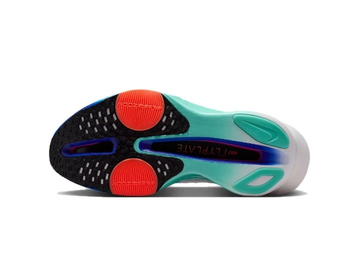Nike Air Zoom Alphafly Next% 3: Женские марафонские кроссовки в белом цвете — изображение 2