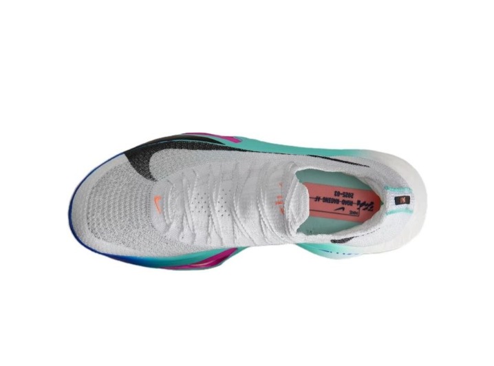 Nike Air Zoom Alphafly Next% 3: Женские марафонские кроссовки в белом цвете — изображение 4