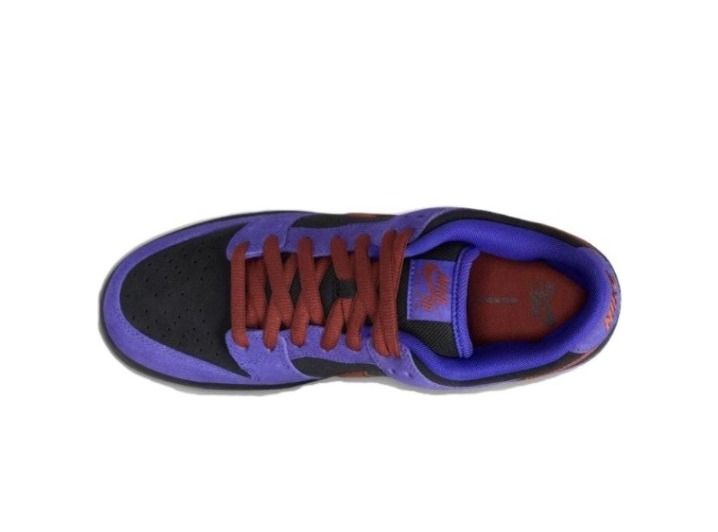Nike Dunk SB Pro: Унисекс-кроссовки в фиолетово-чёрном цвете — изображение 2