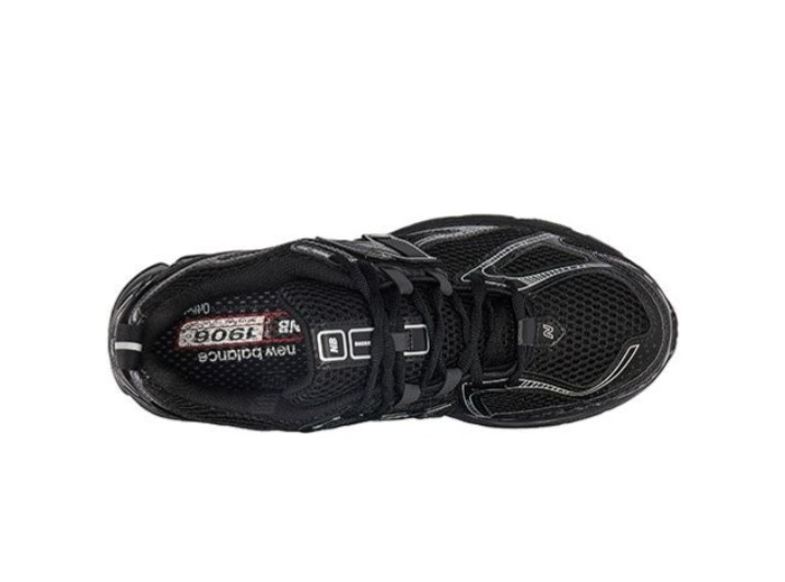 Nike Air Max Moto 2K Comfortable Fabric Low-Top Casual Shoes for Women, Black and Silver — изображение 3