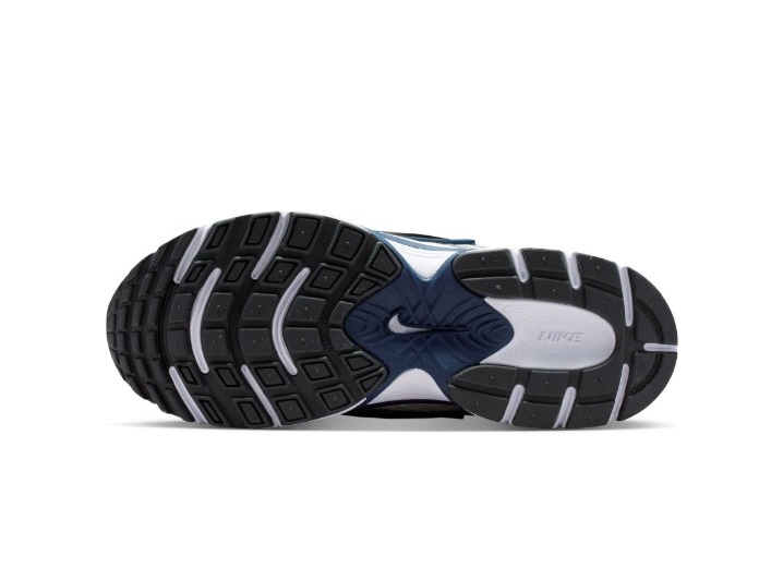 Nike V5 RNR Classic Comfort Running Shoes, Women's, Metallic Silver — изображение 4