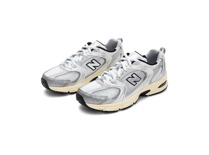 New Balance 530: Унисекс-кроссовки в серебристо-чёрном цвете — изображение 3