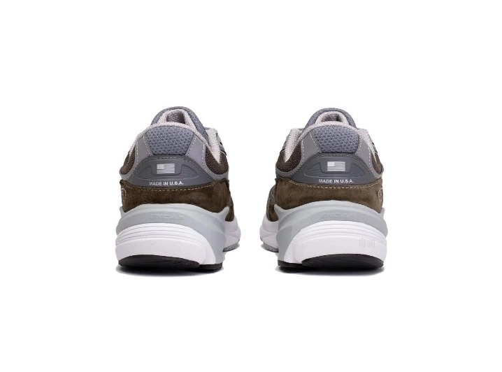 New Balance NB 990 V6 True Camo: Унисекс-кроссовки в оливково-серой гамме — изображение 5