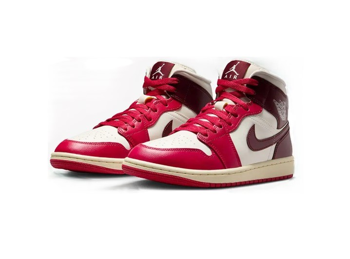 Jordan Air Jordan 1: Женские кроссовки средней высоты в красно-белой гамме — изображение 2